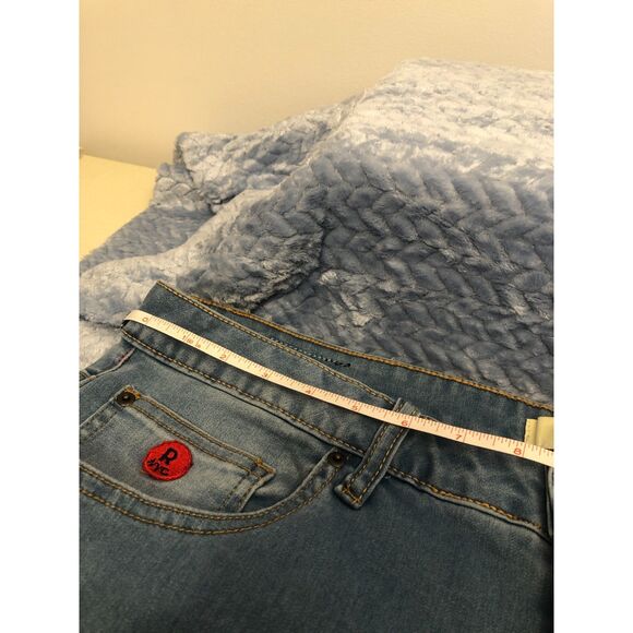 NYC Red MIdRise Stonewashed Womens Jeans - Size 18 - Picture 3 of 14